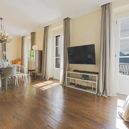 La Wally - 4 Bedroom With Pool & View *