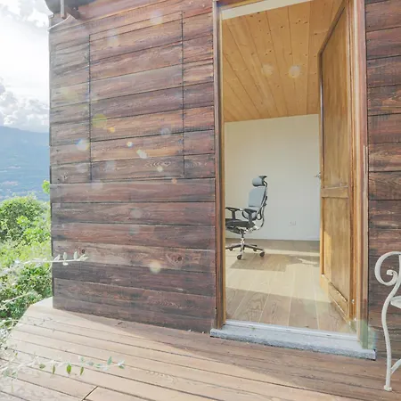 Villa La Wally - 4 Bedroom With Pool & View