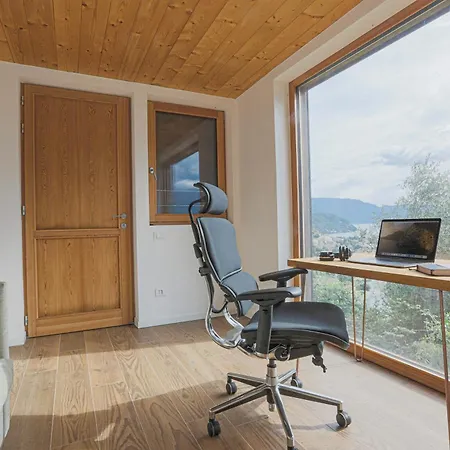 La Wally - 4 Bedroom With Pool & View Villa Bellano