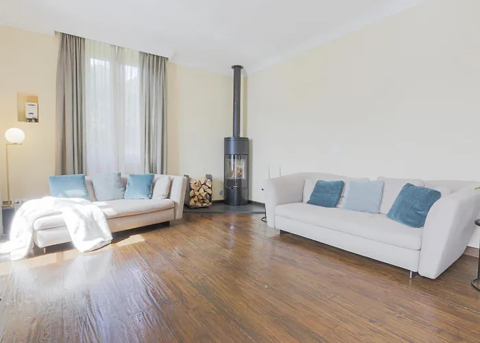 La Wally - 4 Bedroom With Pool & View Вилла